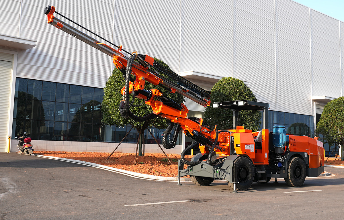 單臂掘進鑿巖臺車